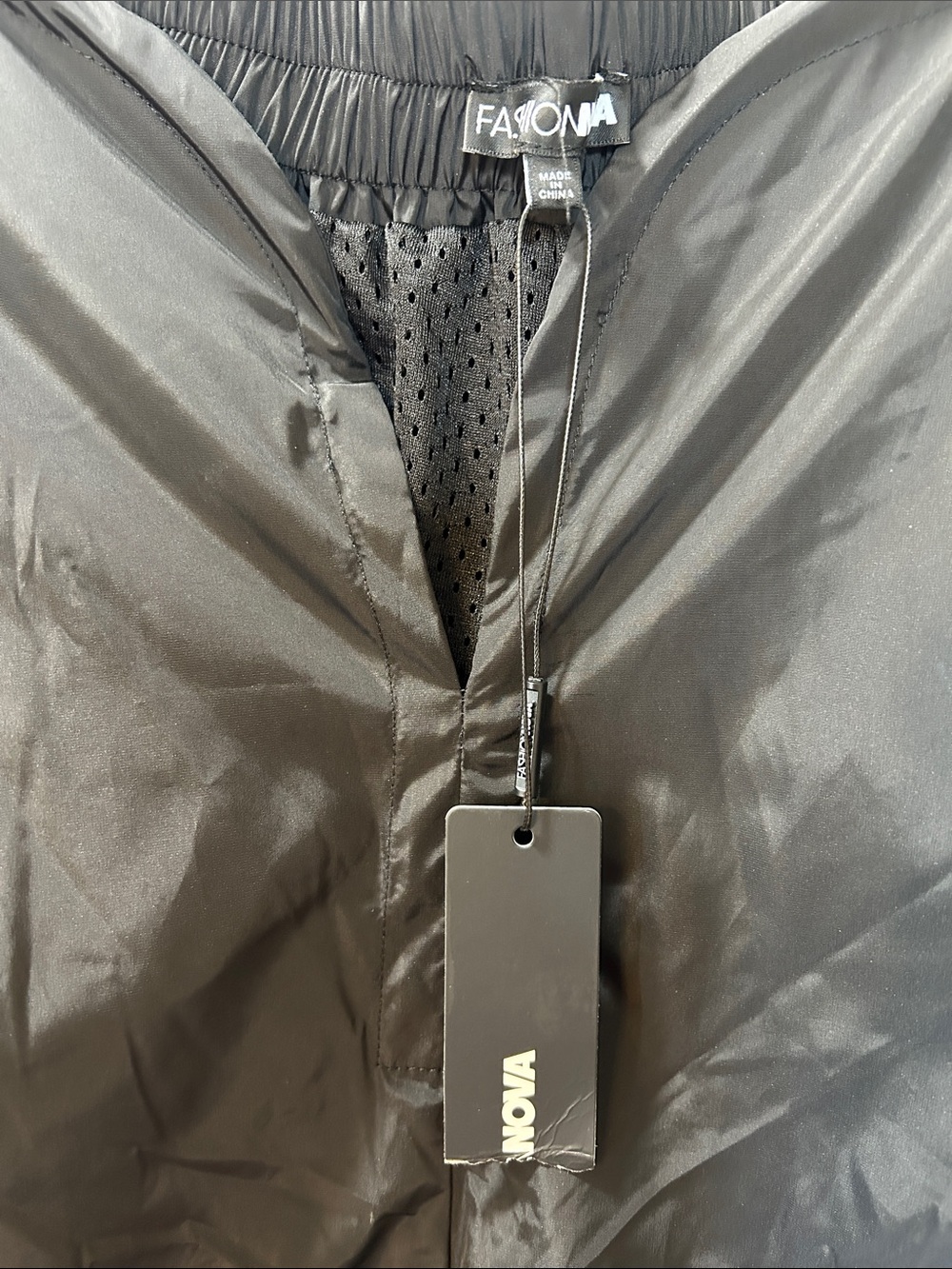 Fashion Nova Vain V-Front Ruched Stacked Parachute Pants Black Women 1X - Picture 4 of 14